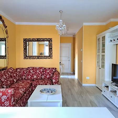 Lion House Appartement Riccione Buitenkant foto